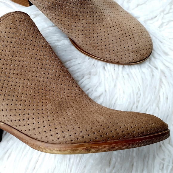 Lucky Brand Womens Suede Perforated Ankle Booties - Picture 10 of 13
